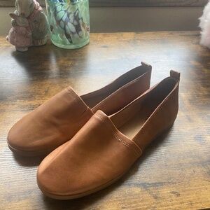 Tan Flat Loafers 6M Brand New